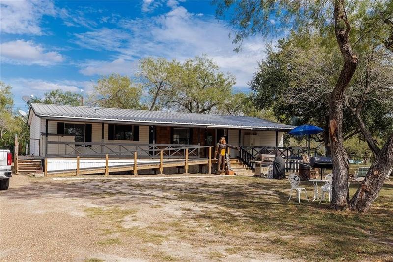 265 County Road 3211, Orange Grove, TX 78372 for Sale