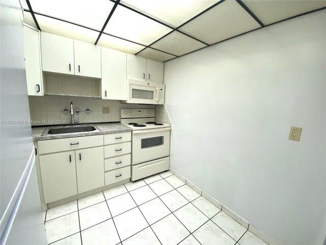 Condo For Rent In Hialeah, Florida