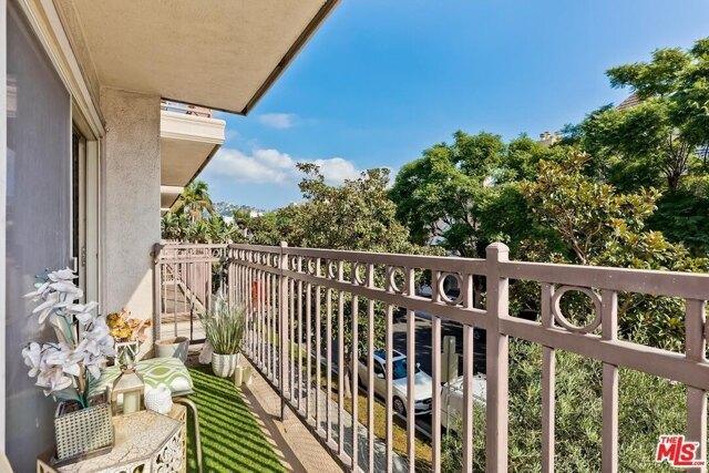 2 Bedroom 2 Bath In West Hollywood CA 90048 for Rent