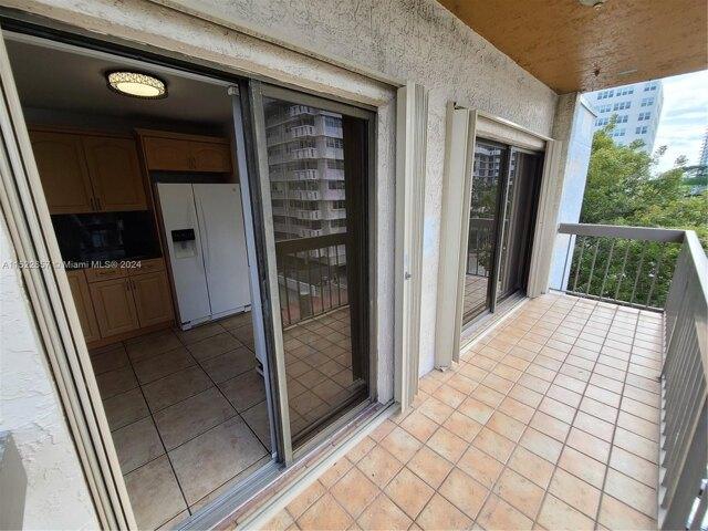 Condo For Rent In Miami Beach, Florida