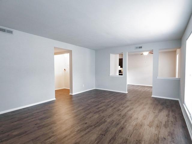 Awesome 1 Bedroom 1 Bathroom Available Now for Rent