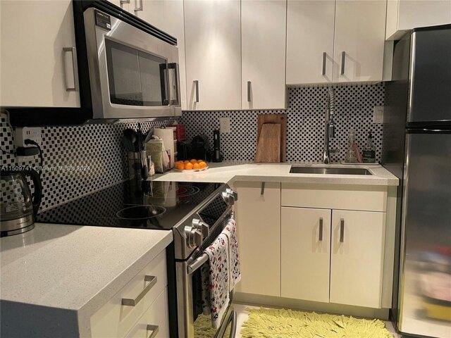 Condo For Rent In Miami Beach, Florida