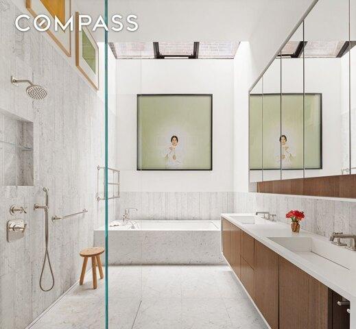 Condo For Sale In Manhattan, New York