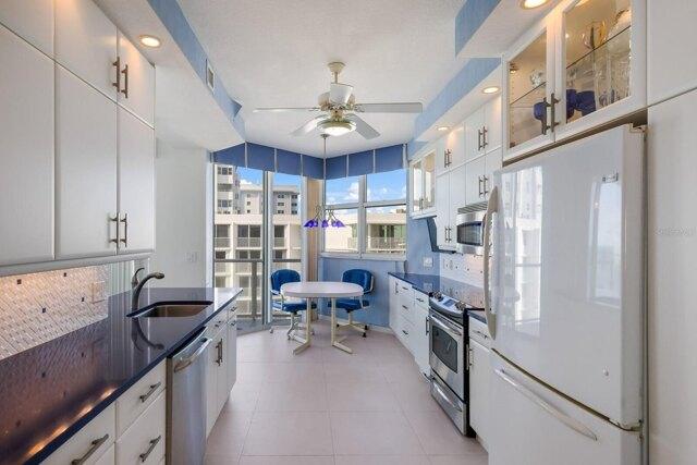 Condo For Sale In Sarasota, Florida