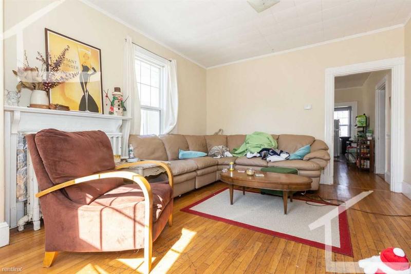 #3F  21 Bennett St for Sale