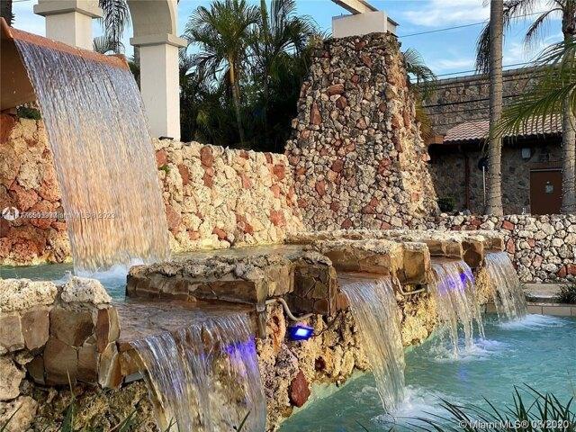 Condo For Sale In Aventura, Florida