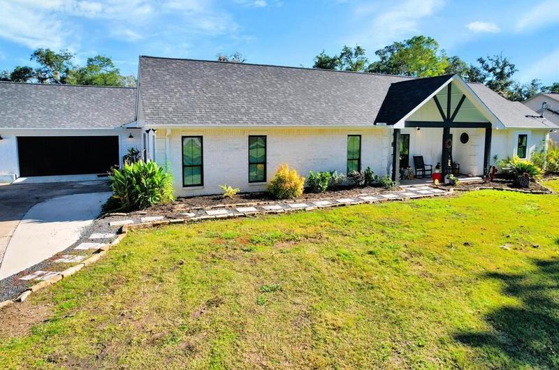 295 County Rd 687, Angleton, TX 77515 - MLS 25216796 for Rent