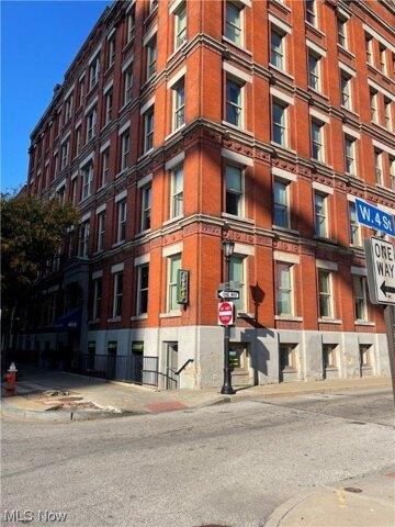 Condo For Sale In Cleveland, Ohio