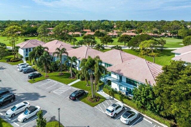 Condo For Sale In Boynton Beach, Florida