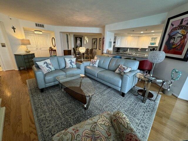 Condo For Rent In Riviera Beach, Florida for Sale
