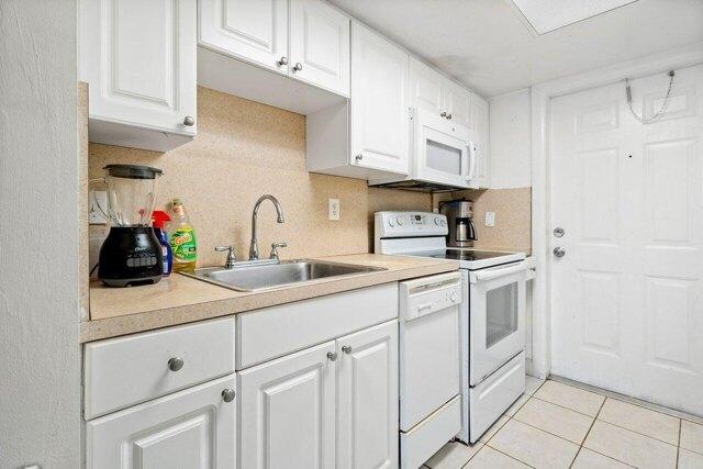 Condo For Sale In Lake Park, Florida