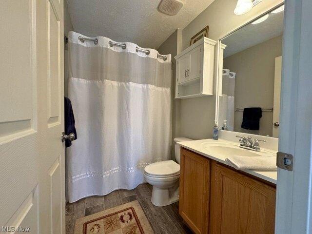 Condo For Sale In Willoughby, Ohio