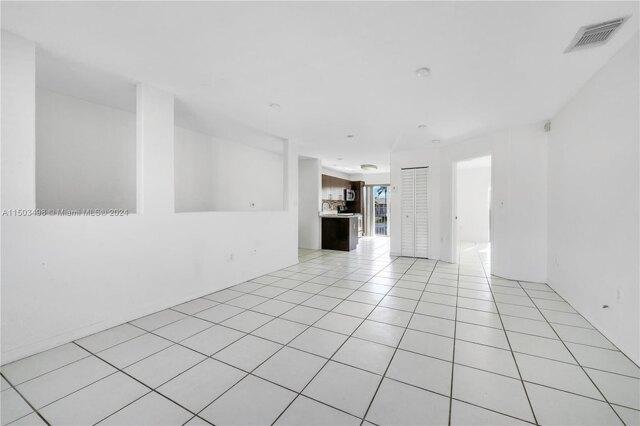 Condo For Sale In Doral, Florida