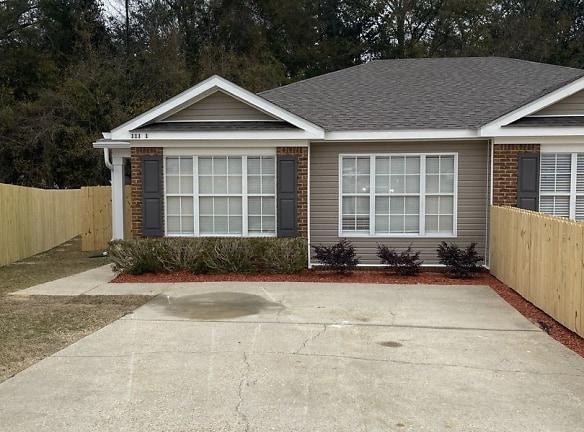 111 Sedona Ln unit 1 Dothan, AL 36301 - Home For Rent