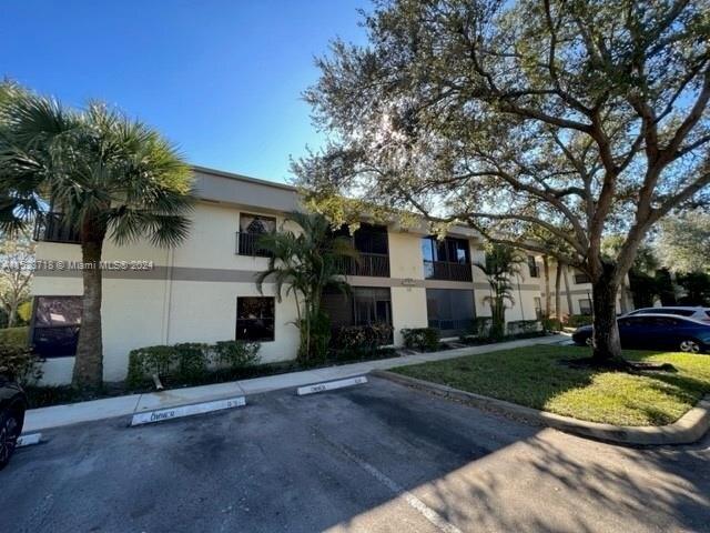 Condo For Sale In Coconut Creek, Florida