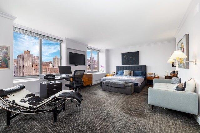 Condo For Sale In Manhattan, New York