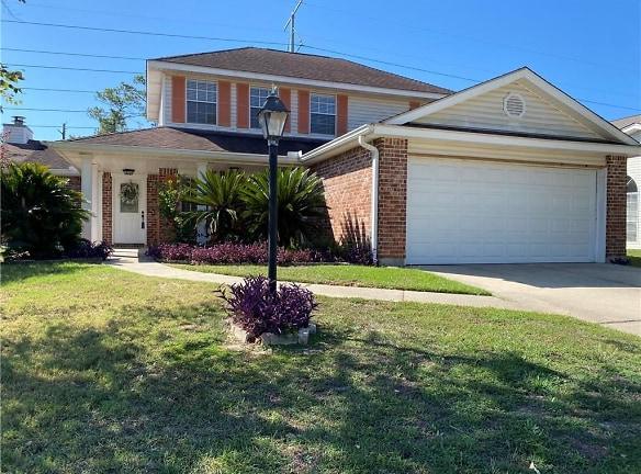 423 Spartan Loop Slidell, LA 70458 - Home For Rent