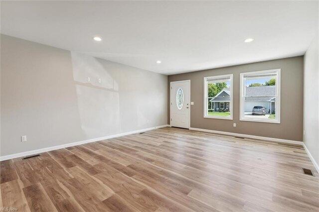 Condo For Sale In Geneva, Ohio