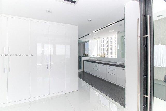 Condo For Sale In Sunny Isles Beach, Florida