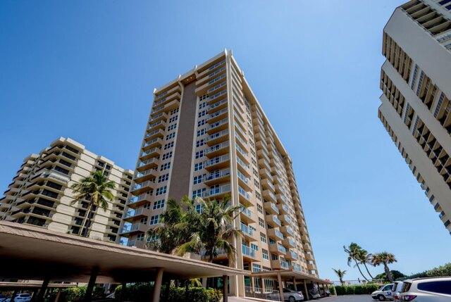 Condo For Sale In Riviera Beach, Florida