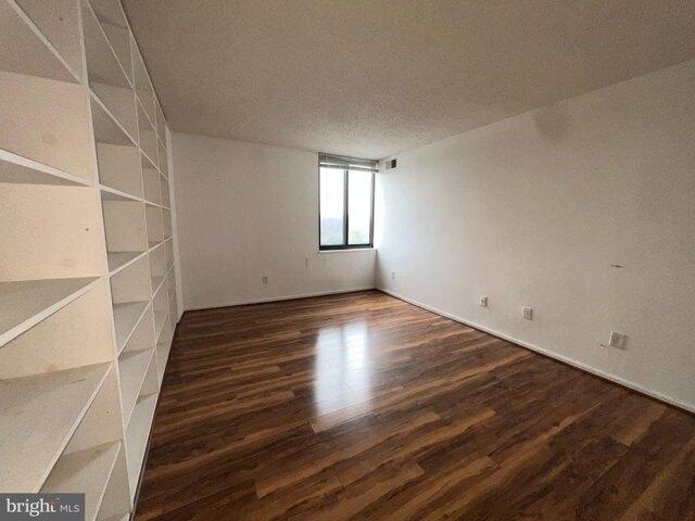 Condo For Sale In Bethesda, Maryland