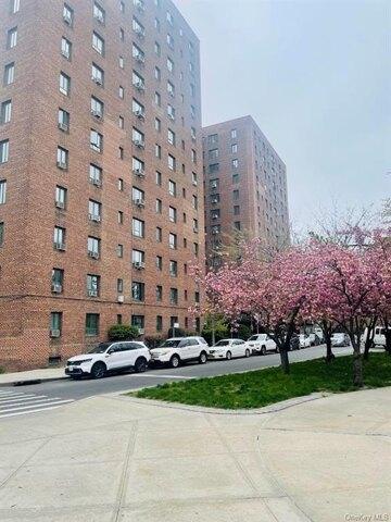 Condo For Sale In Bronx, New York