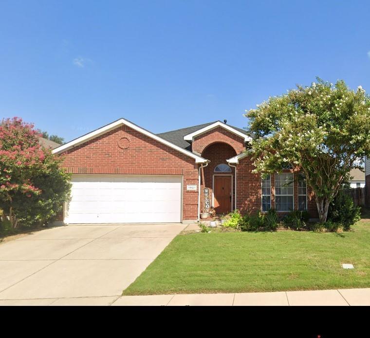 1921 Kristen Ct, Fort Worth, TX 76131 for Sale