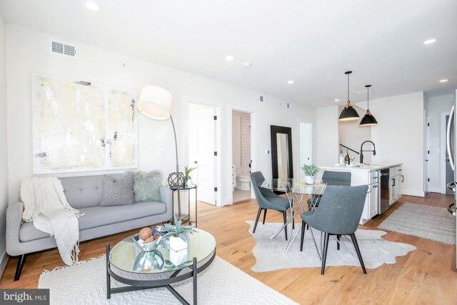 Condo For Sale In Washington, District Of Columbia