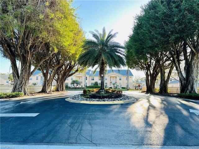 Condo For Sale In Naples, Florida