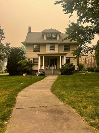 183 Inwood for Rent