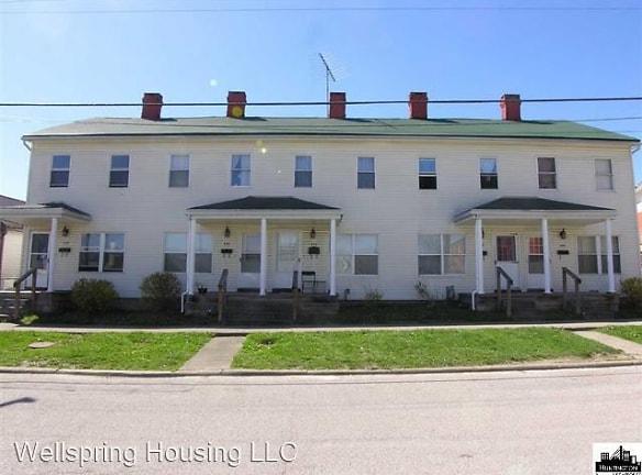 426 10th St W Huntington, WV 25704 - Home For Rent