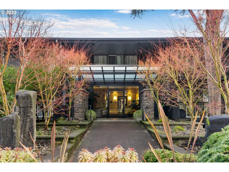 16250 PACIFIC HWY 57, Lake Oswego OR 97034 for Sale