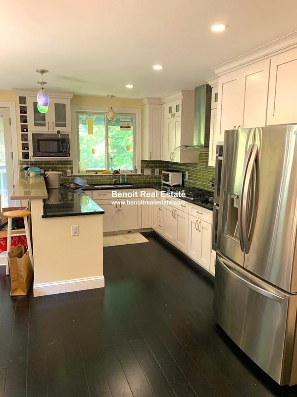 Lkg for Roommate to share Spacious 3BR , Modern Apt Near Harvard Sq  12 Buckingham St 2 for Sale