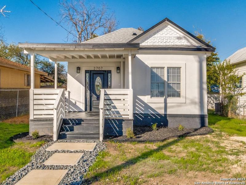 2707 W HOUSTON ST, San Antonio, TX 78207-3729 for Sale