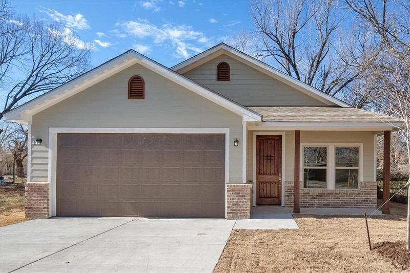 505 Sabine Ave, Cleburne, TX 76031 for Sale