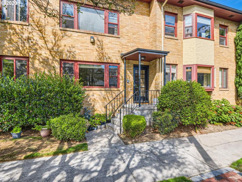 2123 NE CLACKAMAS ST 5, Portland OR 97232 for Sale