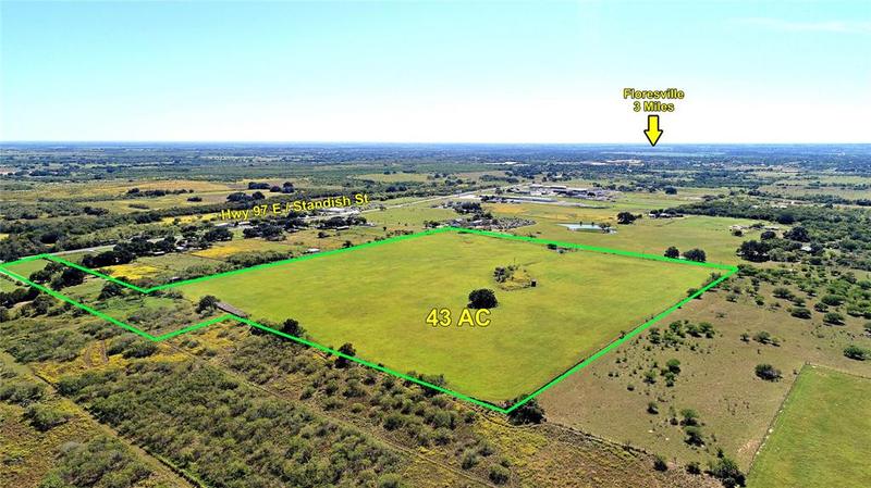 735 State Highway 97 E, Floresville, TX 78114 for Sale