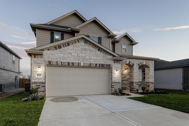 41738 Tumbleweed Pass Ln, Magnolia, TX 77354 for Sale