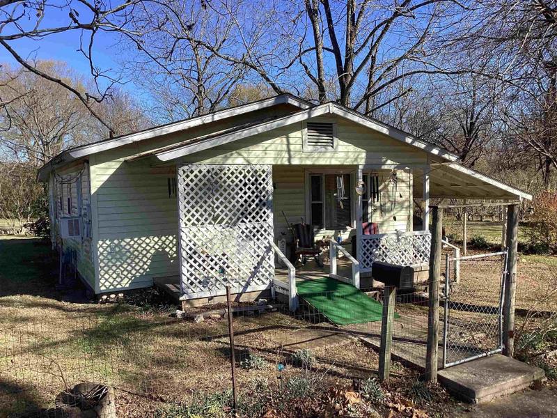 Mena, Polk County, AR House for sale Property ID: 418438196