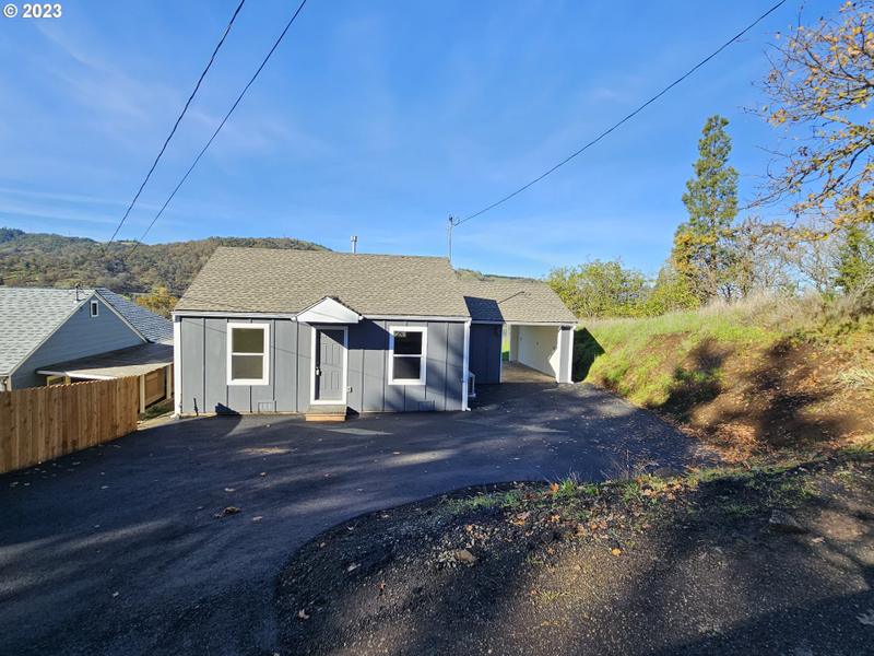 1648 SE EDDY ST, Roseburg OR 97470 for Sale