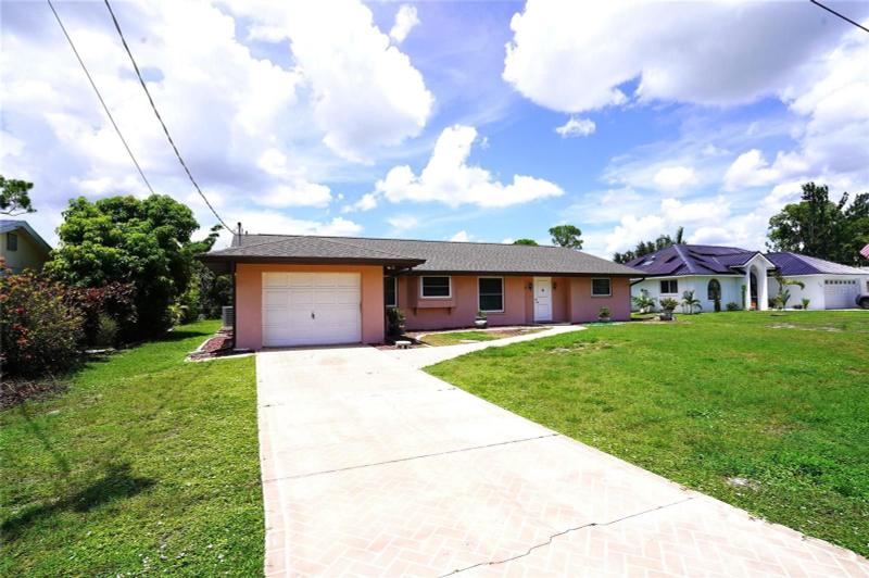 Port Charlotte, Charlotte County, FL Lakefront Property, Waterfront Property, House for sale Property ID: 417227506