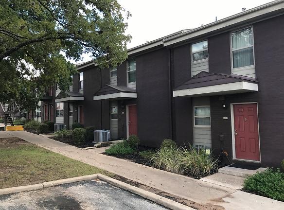 Marshall Apartments Austin, TX - Apartments For Rent