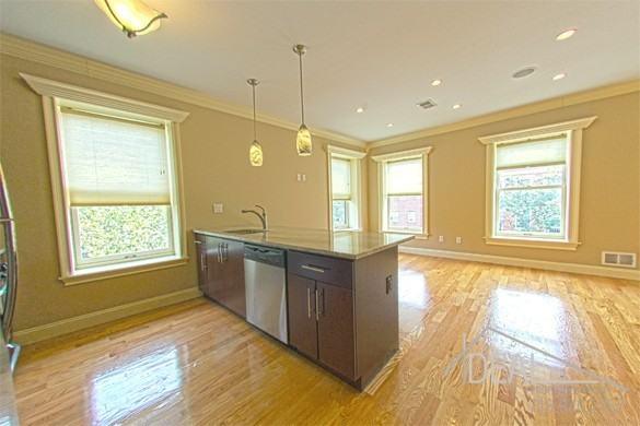 14967343  255 Baltic St 2nd FL for Sale
