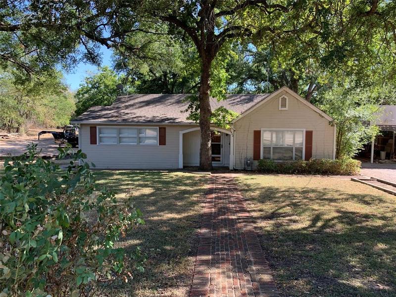 608 and 610 E Leslie St, Hamilton, TX 76531 for Sale