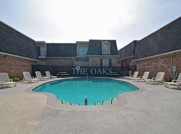 700 Hickory St Huntsville, TX - Apartments For Rent