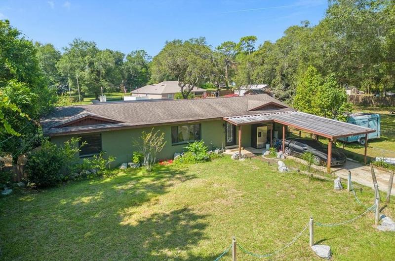 226 Garden St, Deland, FL 32720 - MLS OM660654 for Sale