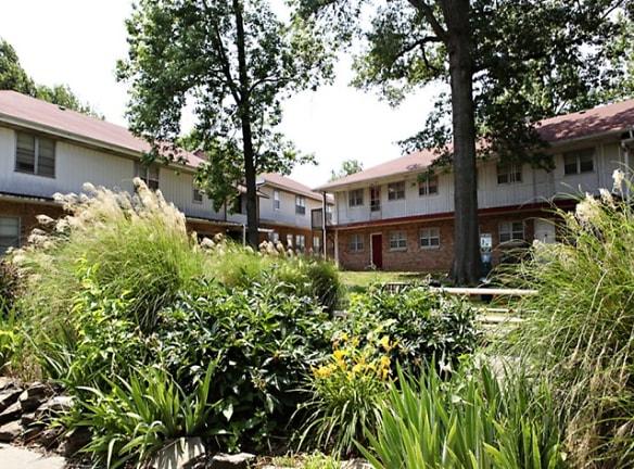 Village Club Apartments For Rent - Springfield, MO