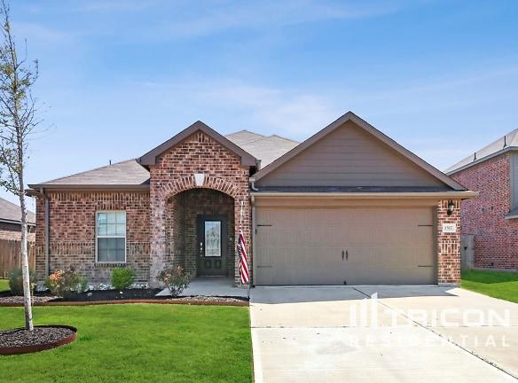 1517 Millennium Drive Crowley, TX 76036 - Home For Rent