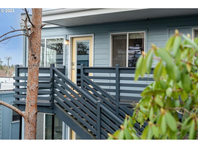 1300 NE 68TH AVE 17, Portland OR 97213 for Sale
