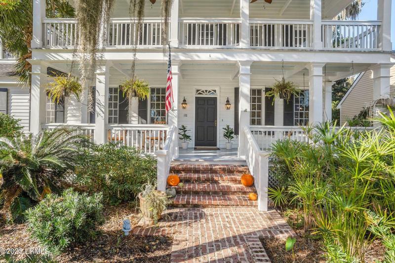 118 FIVE OAKS CIR, Beaufort, SC 29902 Single Family Residence For Sale  MLS# 182970